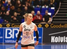 Rita Timonen palaa Mestaruusliigaan ja Iiris Rajamäki täydentää keskipelaajaosaston